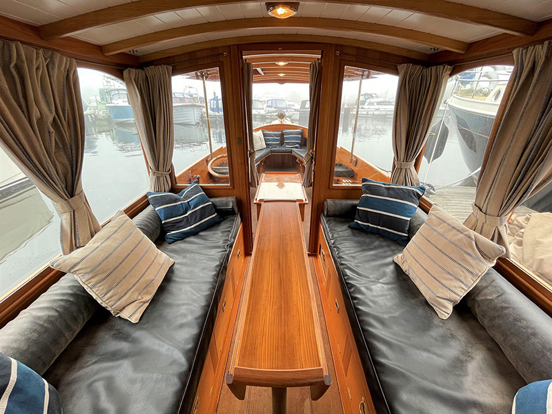 Luxury Boat Hire from the Waterside Inn, Bray